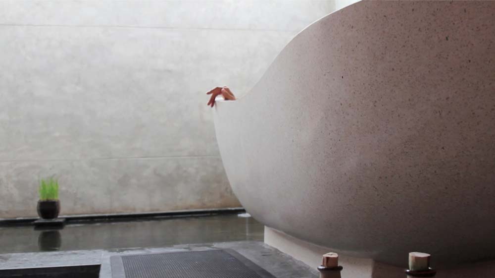 Ayano Hattori, Intimate Strangers